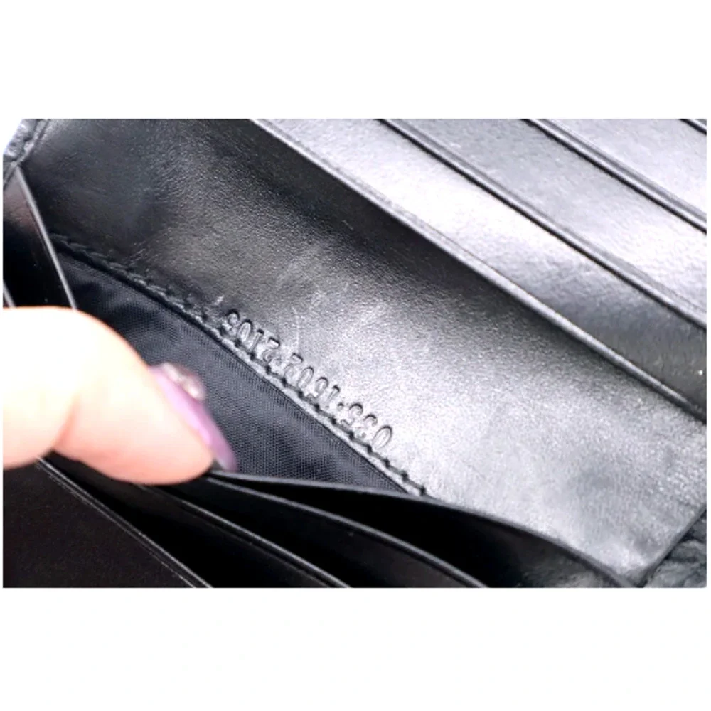 Gucci Compact Hook Wallet in Black with Logo Plate Suede and Leather Authentic - Picture 8 of 14